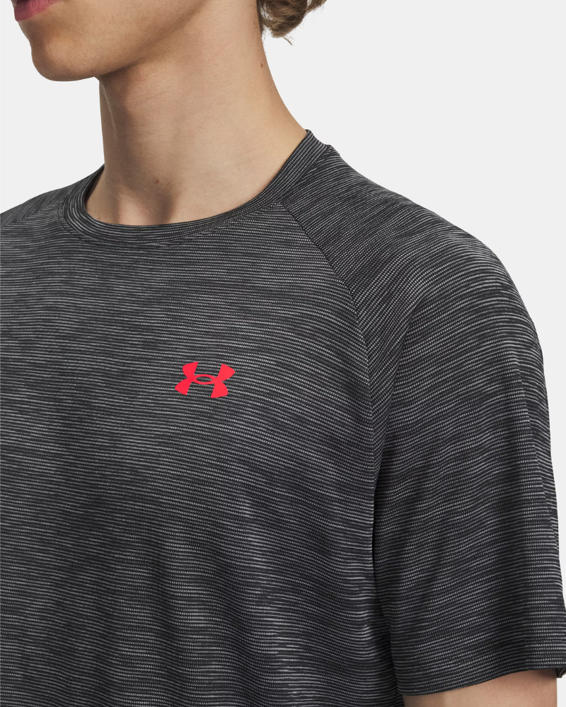 Under Armour - Tech Textured T-Shirt - Black/Red