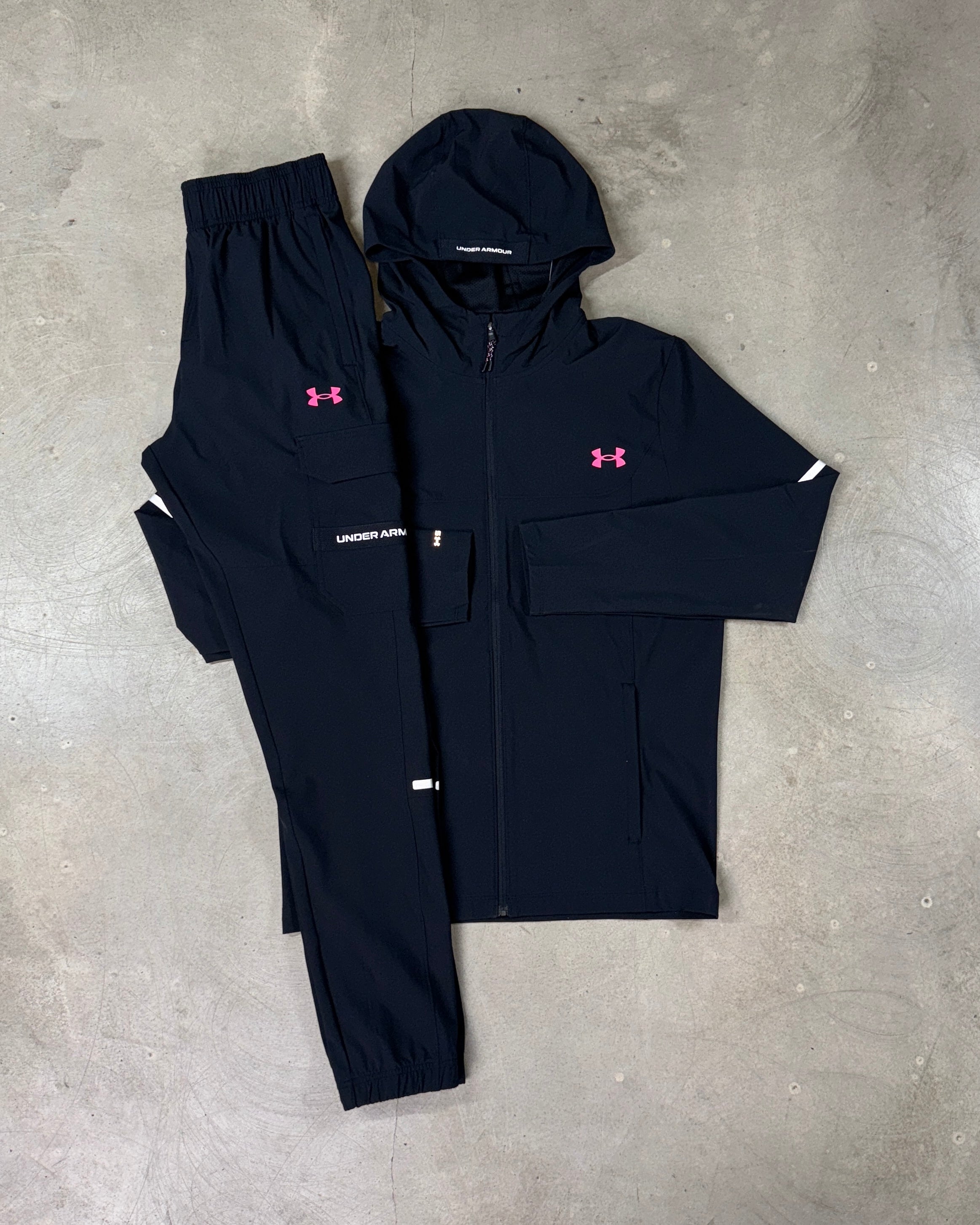 Under Armour - Tech Utility Woven Tracksuit - Black/Super Pink